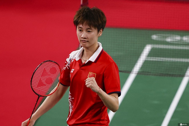 年里围绕东 年里围绕东