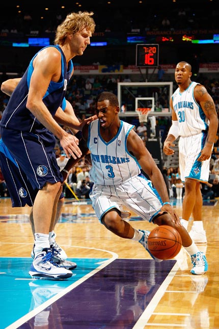 用背后传球 用背后传球